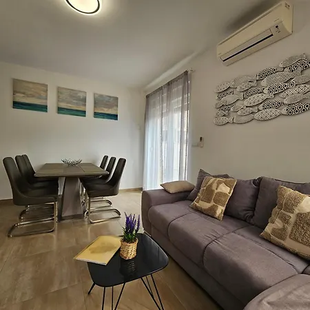Ulika Apartment *