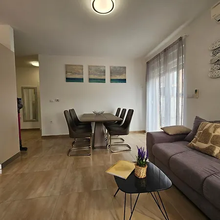 Apartment Ulika *